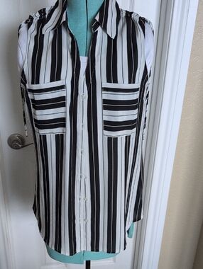 Express Black and White Striped Sleeveless Button-Down Top